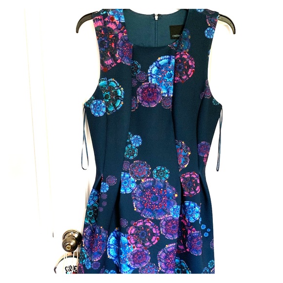 Cynthia Rowley Dresses & Skirts - Cynthia Rowley Moonflower Scuba Dress